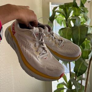 Hoka Men's Clifton 8